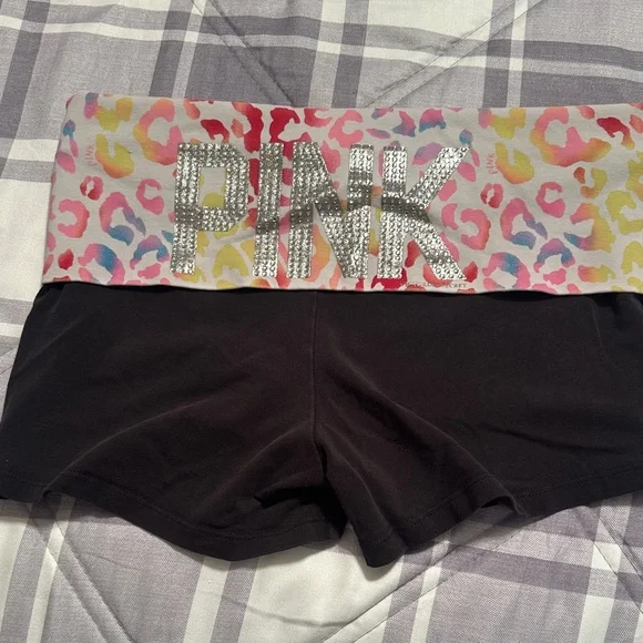 PINK Victoria's Secret Shorts (3) - Picture 5 of 9